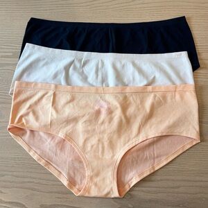 3 Pairs VS Pink Seamless Hipster Panties